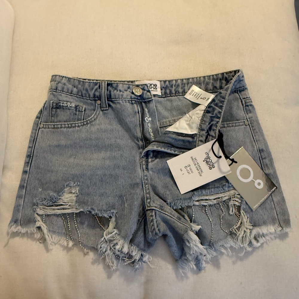 Trendy Blue Size M Jean Shorts with Distressed Style